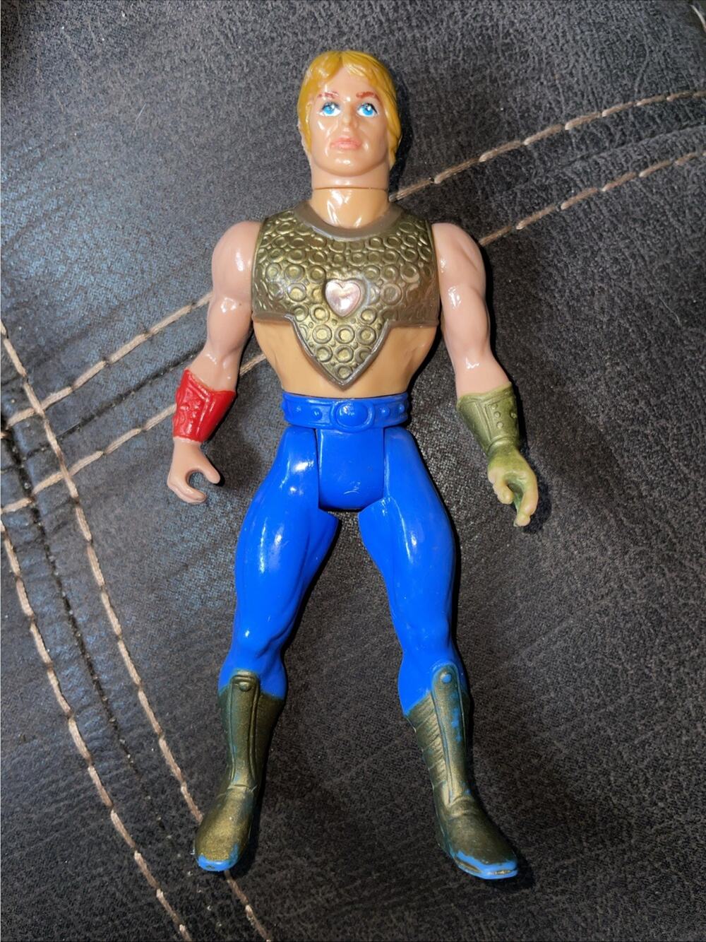 Vintage 1984 Mattel She Ra Princess Of Power Bow Push Heart 5.5" Action Figure